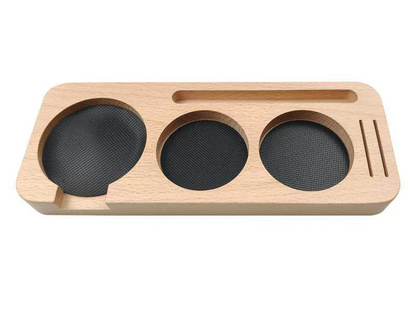 Wooden cup holder with three black cups on a white background, labeled 51-53mm.